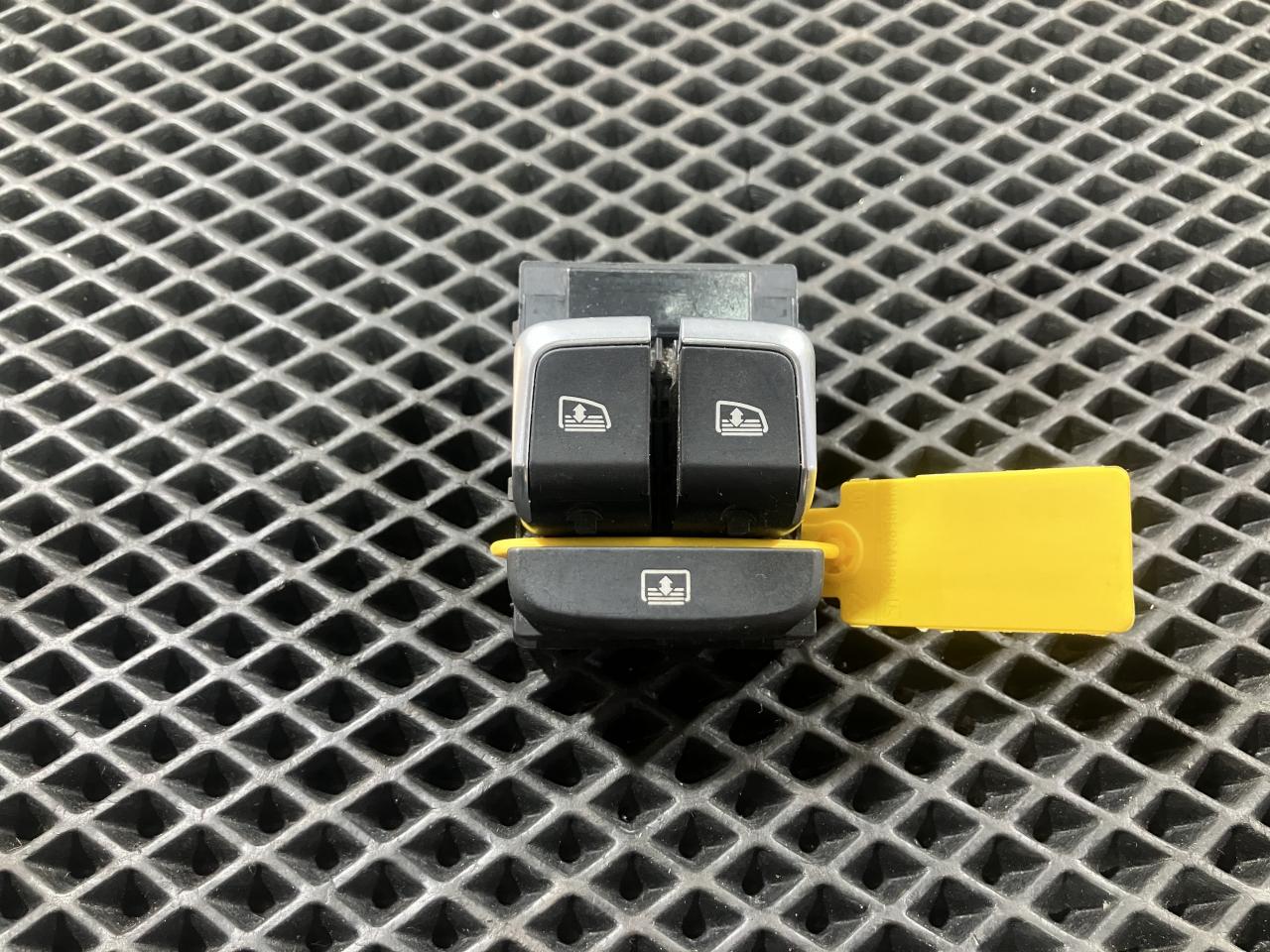 блок управления стеклоподъемниками задней Audi A8 D4/4H 2012, 4.2 л., CDRA, бензин, АКПП, седан, 4H0959851F - фото №1