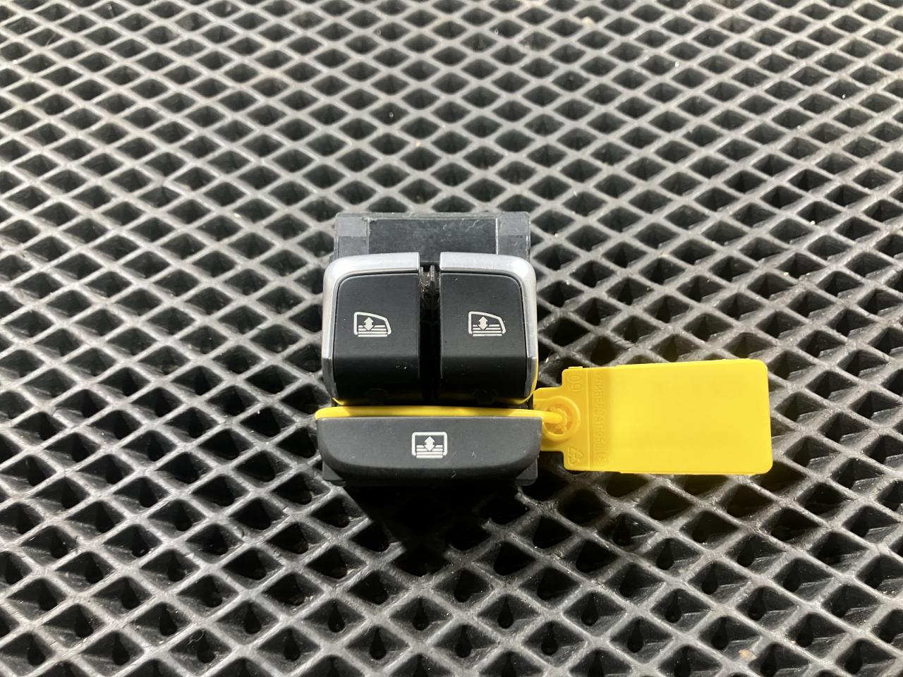 блок управления стеклоподъемниками задней Audi A8 D4/4H 2012, 4.2 л., CDRA, бензин, АКПП, седан, 4H0959851F - фото №1