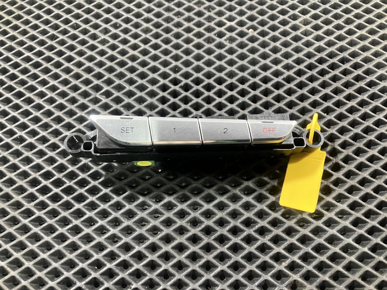 блок управления сиденьем Audi A8 D4/4H 2010, 4.2 л., CDRA, бензин, АКПП, седан, 4H0959770D - фото №1