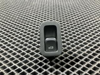 кнопка открытия багажника Audi A7 4G 2010, 3.0 л., CGWB, бензин, АКПП, хетчбэк 5 дв., 4H0959831A