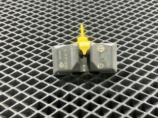 датчик давления в шине Audi A8 D3 [рестайлинг] 2006, 4.2 л., BVJ, бензин, АКПП, седан, 4D0907275