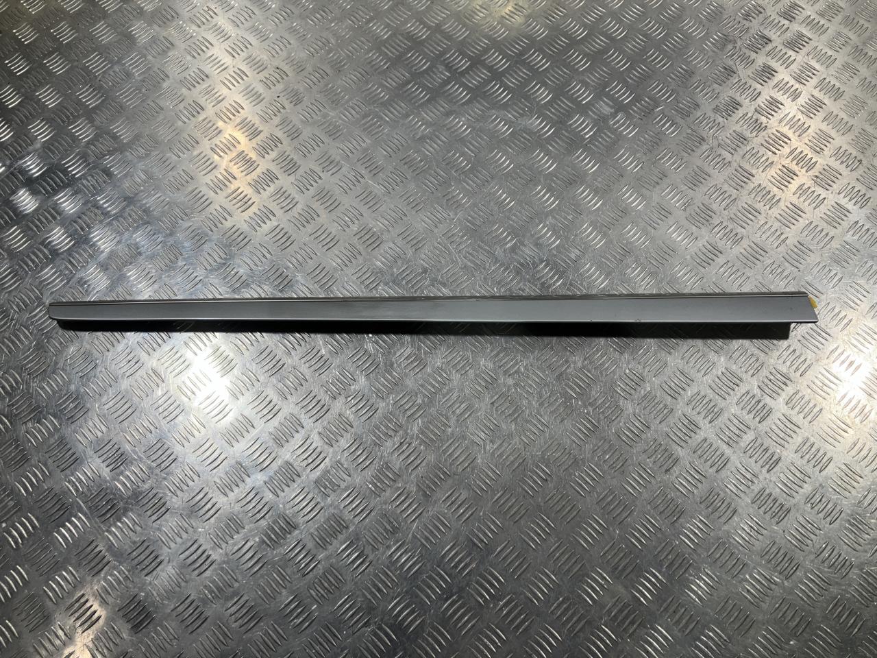 молдинг двери передней левой Mercedes-Benz GL-Класс X164 2007, 4.7 л., M 273.923, бензин, внедорожник 5 дв., A16469051629775, 16469051629775, A16469052629775, 16469052629775, A16469011629723, 16469011629723, A16469028629775, 16469028629775 - фото №1