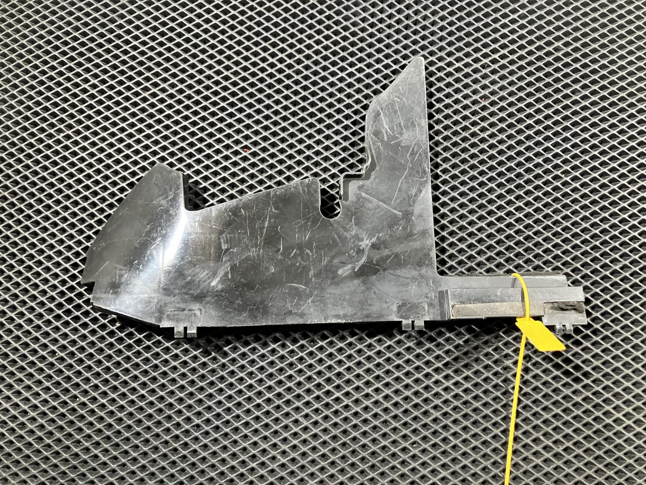 воздуховод (дефлектор) радиатора Infiniti FX35 2 поколение 2010, 3.5 л., VQ35HR, бензин, АКПП, внедорожник 5 дв. - фото №1