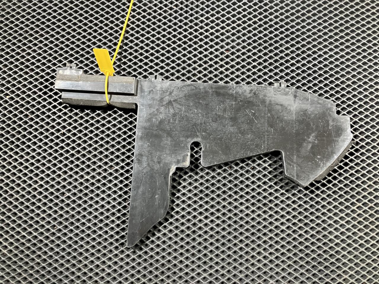 воздуховод (дефлектор) радиатора Infiniti FX35 2 поколение 2010, 3.5 л., VQ35HR, бензин, АКПП, внедорожник 5 дв. - фото №1