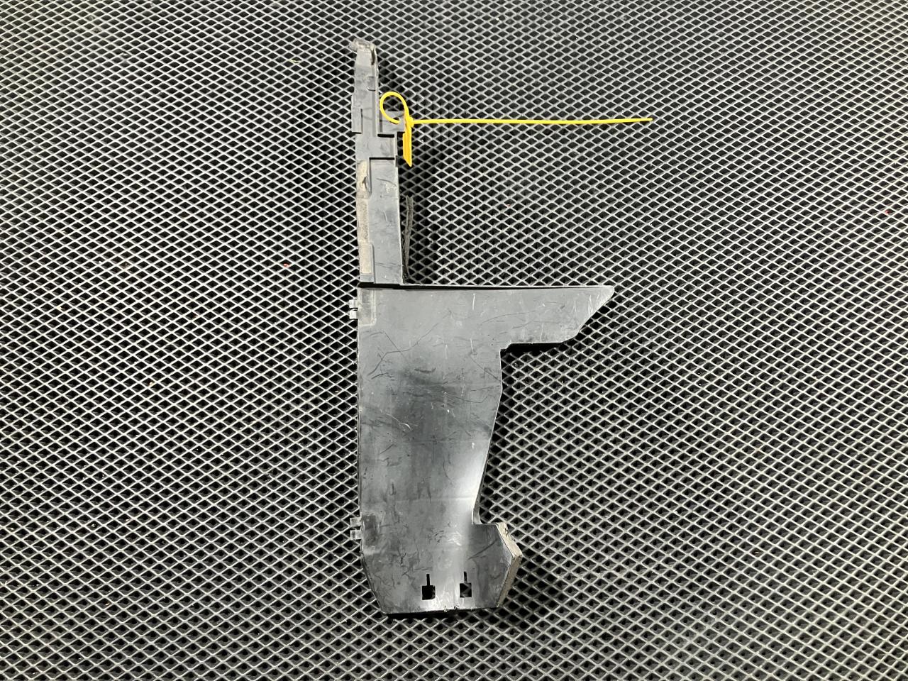 воздуховод (дефлектор) радиатора Infiniti FX35 2 поколение 2010, 3.5 л., VQ35HR, бензин, АКПП, внедорожник 5 дв. - фото №1