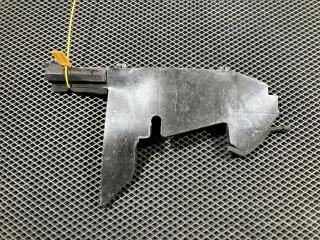 воздуховод (дефлектор) радиатора Infiniti FX35 2 поколение 2010, 3.5 л., VQ35HR, бензин, АКПП, внедорожник 5 дв.