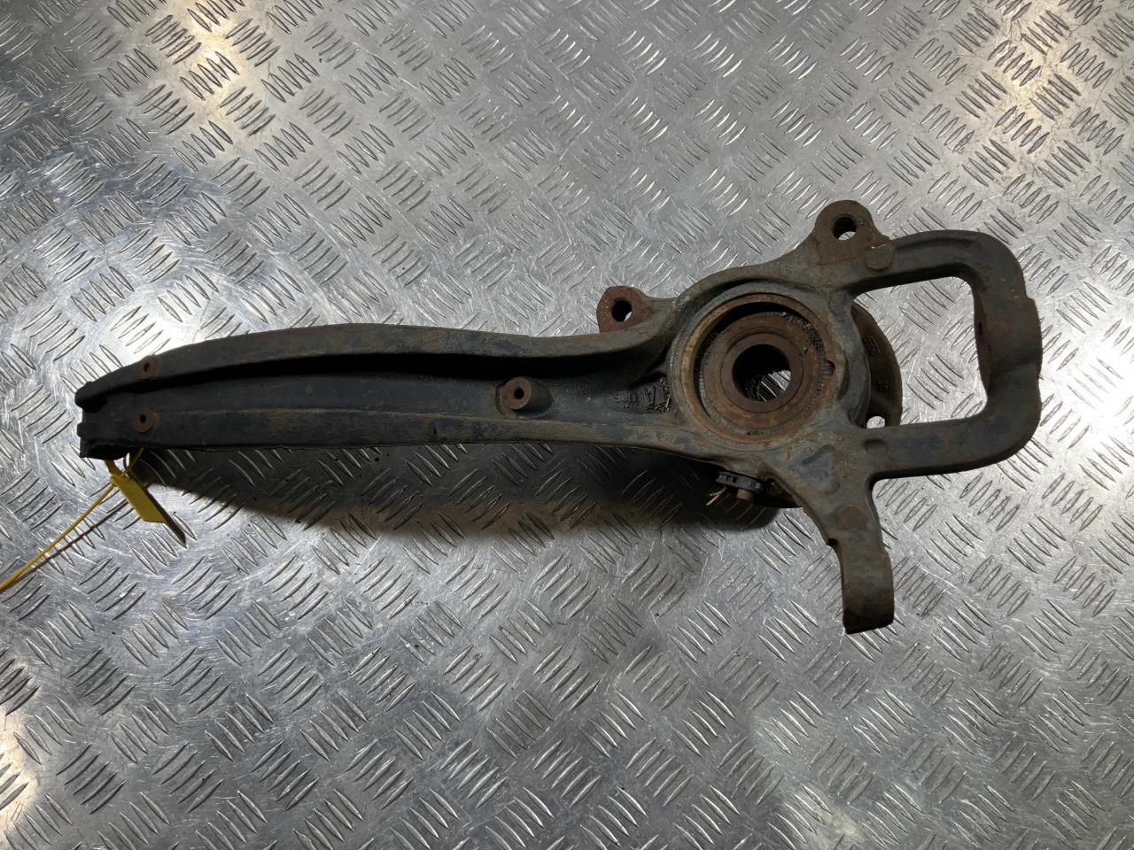 кулак поворотный левый Audi Q7 4L 2008, 4.2 л., BAR, бензин, АКПП, внедорожник 5 дв., 7L0407257A - фото №1