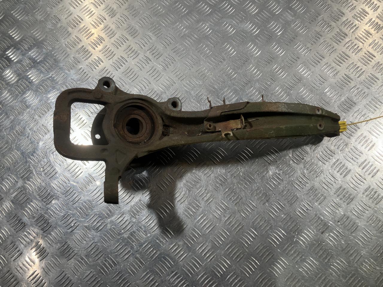 кулак поворотный правый Audi Q7 4L 2008, 4.2 л., BAR, бензин, АКПП, внедорожник 5 дв., 7L0407258A - фото №1