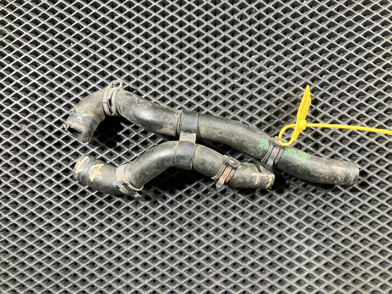 патрубок (трубопровод, шланг) Volkswagen Passat CC 1 поколение 2012, 2.0 л., CCZB, бензин, купе, 3C0122063M - фото №1