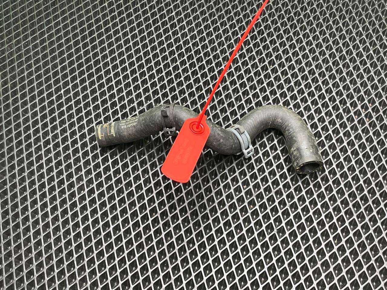 патрубок (трубопровод, шланг) Audi A6 4G/C7 2012, 3.0 л., CGWD, бензин, АКПП, седан, 4G0121448AQ - фото №1