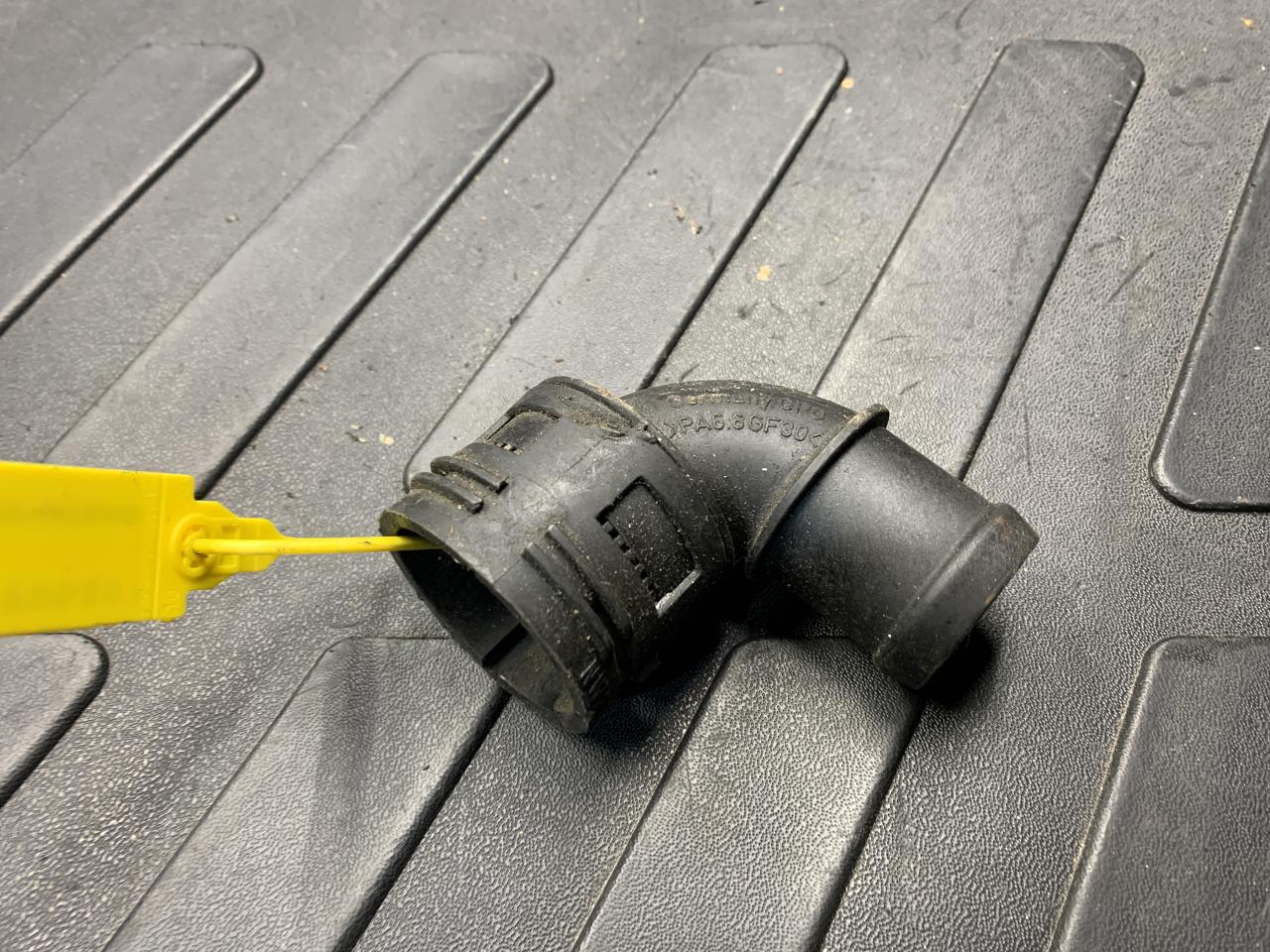 фланец (тройник) системы охлаждения Volkswagen Passat CC 1 поколение 2010, 2.0 л., CCZB, бензин, АКПП, купе, 1K0122291L - фото №1