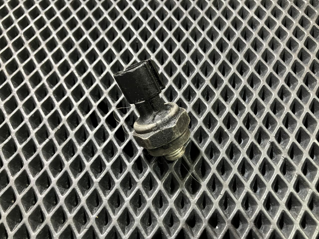 датчик давления масла Infiniti G 4 поколение 2008, 3.5 л., VQ35HR, бензин, АКПП, седан, 42CP12-1 - фото №1