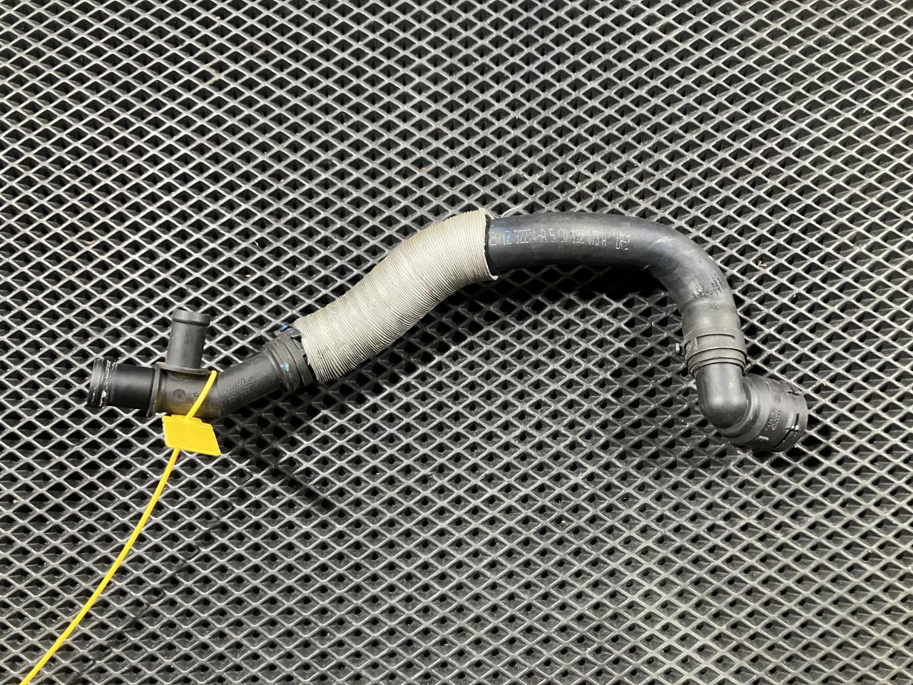 патрубок (трубопровод, шланг) Volkswagen Passat (USA) 1 поколение 2012, 2.5 л., CBTA, бензин, АКПП, седан, 1K0121087N, 5C0122073A, 1K0122291J - фото №1