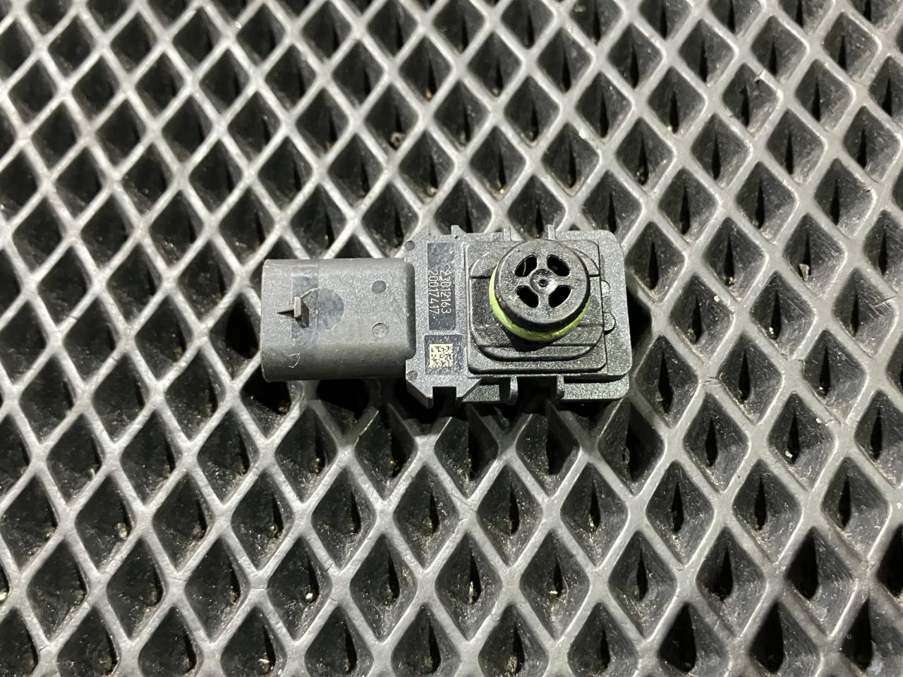 датчик (прочие) Volkswagen Passat (USA) 1 поколение 2012, 2.5 л., бензин, седан, 07K906051 - фото №1