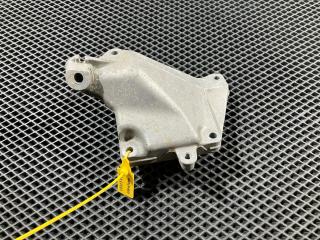 кронштейн двигателя Mercedes-Benz GL-Класс X164 [рестайлинг] 2011, 4.7 л., M 273.923, бензин, внедорожник 5 дв., A2722234204