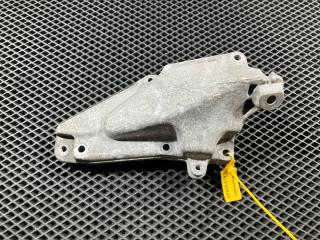 кронштейн двигателя Mercedes-Benz GL-Класс X164 [рестайлинг] 2011, 4.7 л., M 273.923, бензин, внедорожник 5 дв., A2732232204