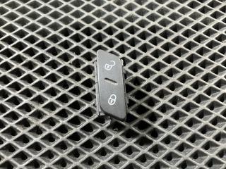 кнопка центрального замка Volkswagen Passat CC 1 поколение 2010, 2.0 л., CCZA, бензин, АКПП, купе, 1K0962126B