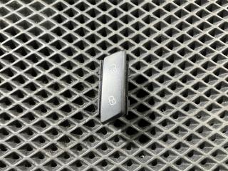 кнопка центрального замка Volkswagen Passat (USA) 1 поколение 2011, 1.8 л., бензин, седан, 561962125