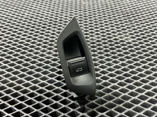 кнопка открытия багажника Volkswagen Passat (USA) 1 поколение 2012, 1.8 л., бензин, АКПП, седан, 561959831