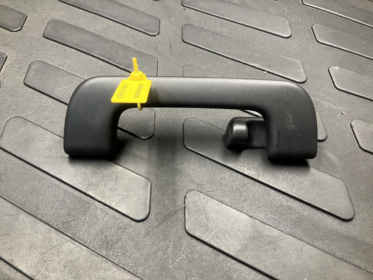 ручка внутренняя потолочная Audi A8 D4/4H 2012, 4.2 л., CDRA, бензин, АКПП, седан, 4H0857607B, 4H0857607C - фото №1