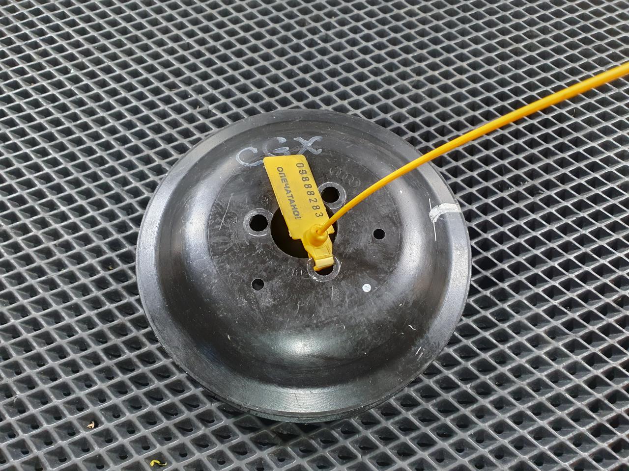 шкив помпы Audi Q7 4M 2016, 3.0 л., CREC, бензин, АКПП, внедорожник 5 дв., 06E121031E, 06E121031D, 06E121031F, 06E121031E, 06E121031A, 06E121031B - фото №1