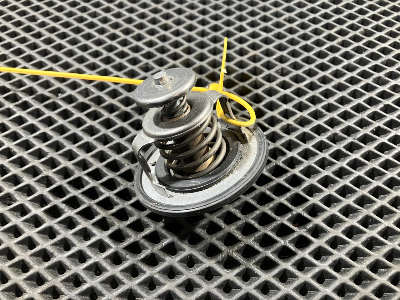 термостат Infiniti FX35 2 поколение 2011, 5.0 л., VK50VE, бензин, АКПП, седан, 21200-AD201 - фото №1