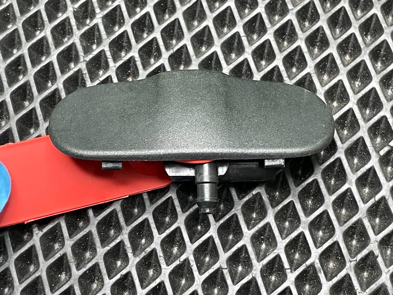 форсунка омывателя лобового стекла Audi A6 4F/C6 2007, 3.2 л., BKH, бензин, АКПП, седан, 4F0955987B, 4F0955987 - фото №1