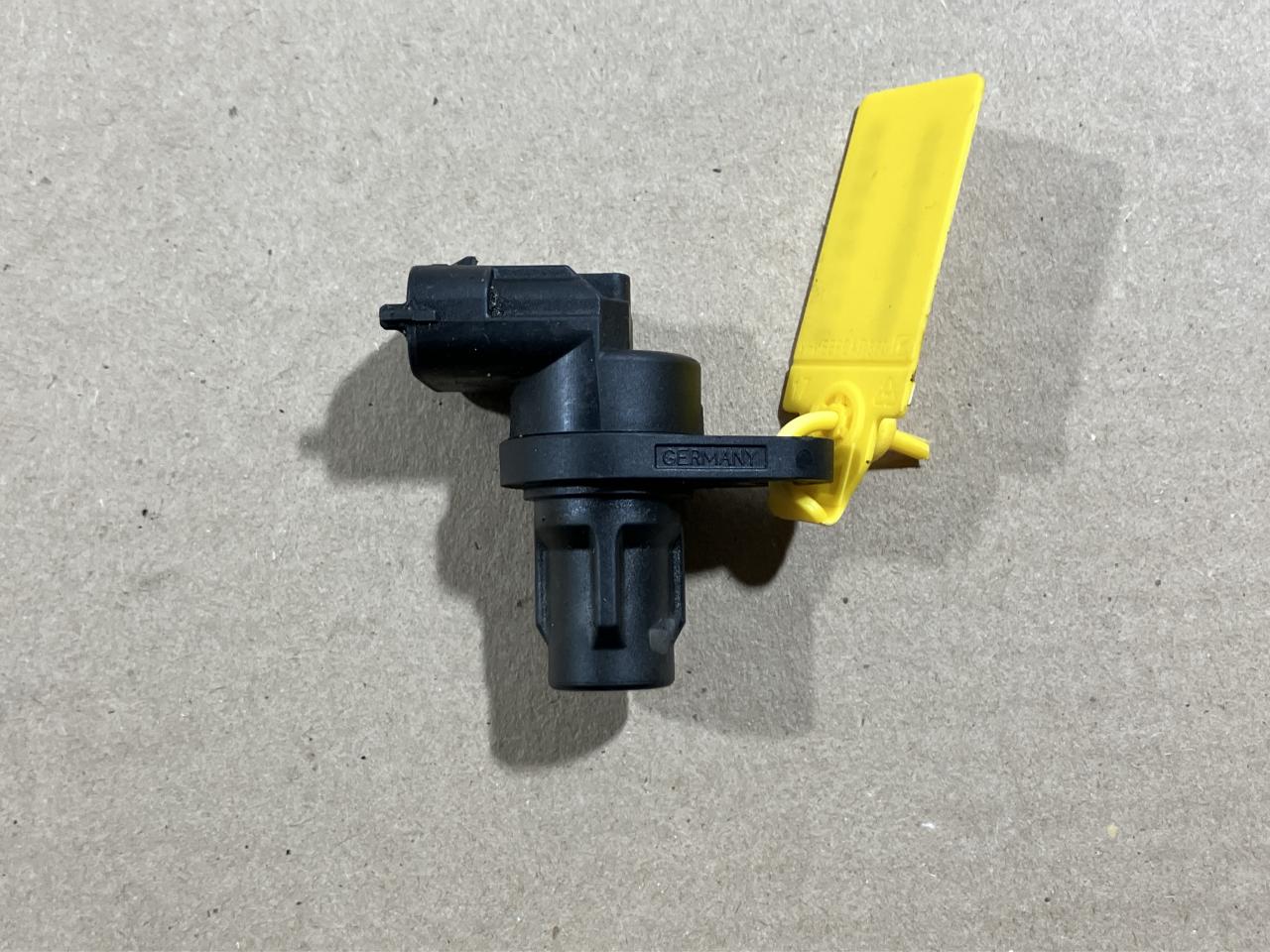 датчик распредвала Mercedes-Benz S-Класс W221 2008, 5.5 л., M 273.961, бензин, седан, A0041539628, A2729050043, 0232103050 - фото №1