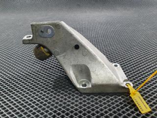 кронштейн двигателя Lexus LS 4 поколение 2008, 5.0 л., 2UR-FSE, бензин, АКПП, седан, 1231138060