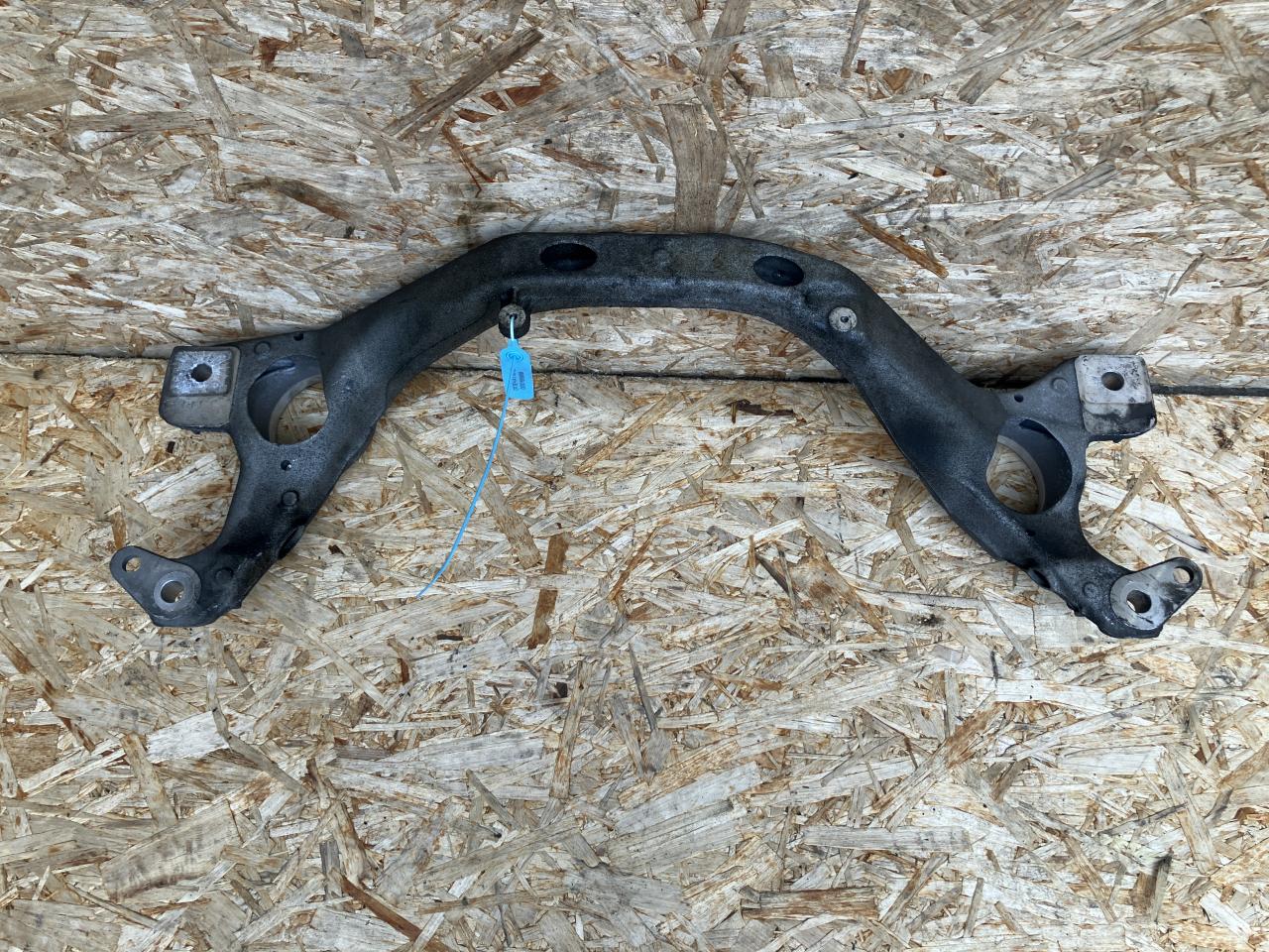 кронштейн КПП Porsche Cayenne 958 2012, 3.6 л., M 55.02, бензин, АКПП, внедорожник 5 дв., 7P0199207 - фото №1