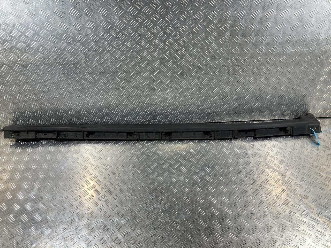 накладка на порог Jaguar F-Pace 1 поколение 2017, 3.0 л., 306PS, бензин, АКПП, внедорожник 5 дв., HK83101D57BF, T4A3867 - фото №1