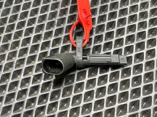 датчик ABS Audi A8 D4 [рестайлинг] 2015, 4.2 л., CDRA, бензин, АКПП, седан, 4E0927803D, 4E0927803F, 0265007407