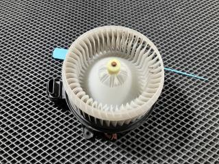 моторчик печки Land Rover Range Rover Sport 2 поколение 2014, 5.0 л., 508PS, бензин, АКПП, внедорожник 5 дв., LR046947, LR086148