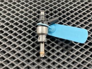 форсунка Audi A8 D4/4H [рестайлинг] 2014, 4.2 л., CDRA, бензин, АКПП, седан, 1079036G