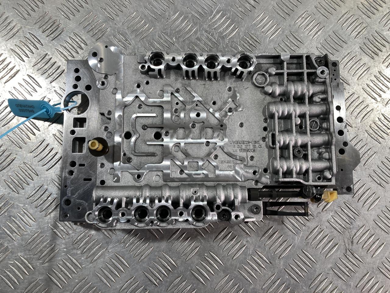 гидроблок АКПП Mercedes-Benz GL-Класс X166 2013, 4.7 л., M 278.928, бензин, АКПП, внедорожник 5 дв., R2122771201, R2122771301 - фото №1