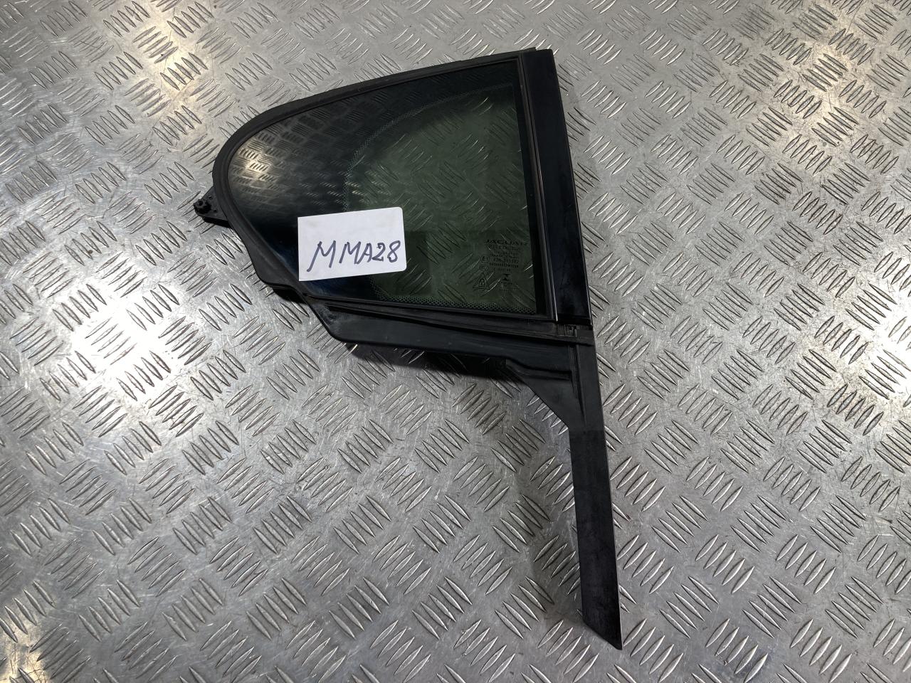 форточка задняя правая Jaguar XE 1 поколение 2016, 5.0 л., 508PN, бензин, АКПП, седан, GX7325828A - фото №1