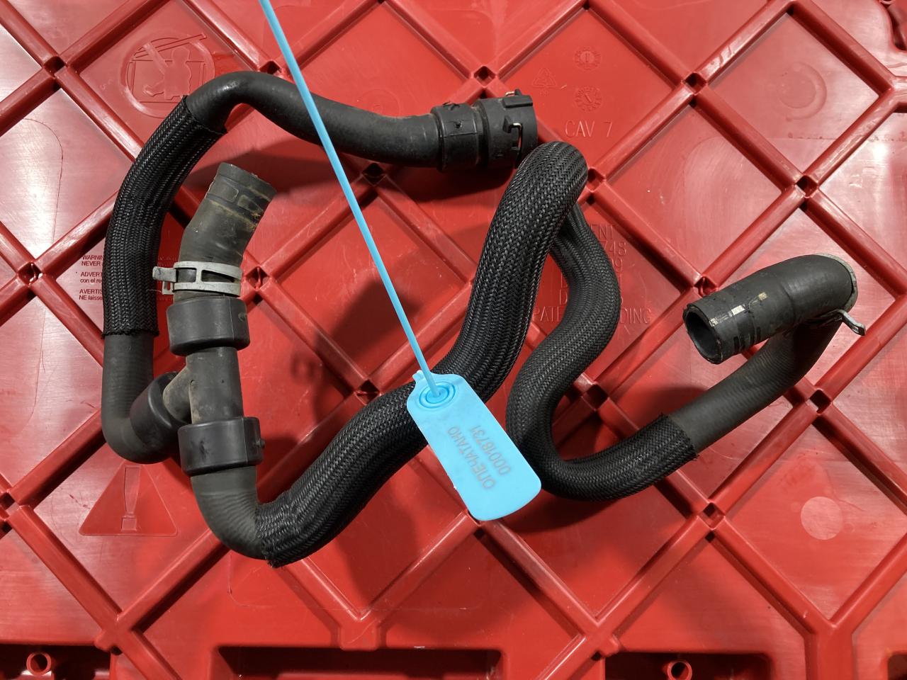 патрубок (трубопровод, шланг) Land Rover Range Rover Evoque L538 2013, 2.0 л., бензин, АКПП, внедорожник 5 дв., BJ328274ED, LR024241, LR035435 - фото №1