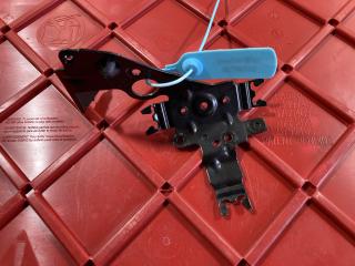 кронштейн (крепление) Audi A6 4G/C7 [рестайлинг] 2014, 3.0 л., CGWB, бензин, МКПП, седан, 06E133520F