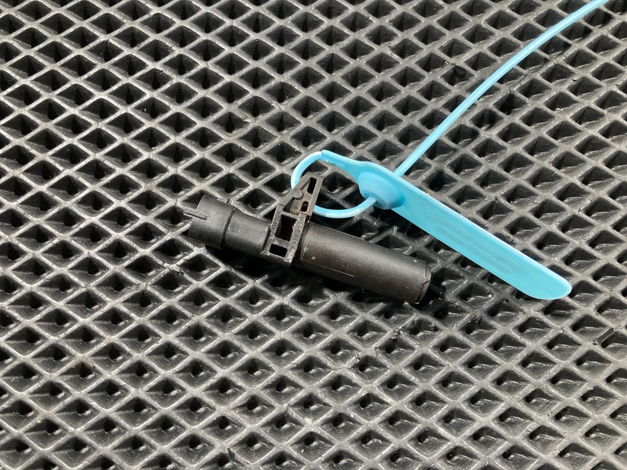 датчик коленвала Mercedes-Benz GL-Класс X166 2012, 4.7 л., M 278.928, бензин, АКПП, внедорожник 5 дв., A2761530128 - фото №1