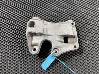 кронштейн генератора Audi A8 D4/4H [рестайлинг] 2014, 4.2 л., CDRA, бензин, АКПП, седан, 079903805AF