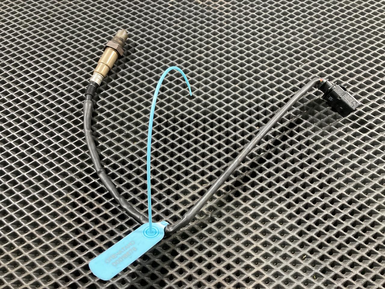 лямбда-зонд Audi A8 D4/4H 2010, 4.2 л., CDRA, бензин, АКПП, седан, 079906262Q, 0258017215, 0258017216 - фото №1