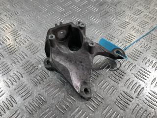 кронштейн КПП Audi A8 D4/4H 2012, 4.2 л., CDRA, бензин, АКПП, седан, 4H0399113E