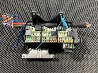 блок предохранителей Jaguar XE 1 поколение 2017, 5.0 л., AJ 133, бензин, седан, GX7314C445AA, GX7314A067DB, T4N11844