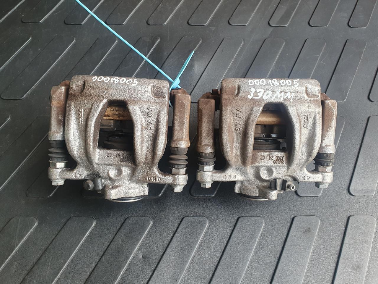 суппорт задний правый Audi Q5 FY 2018, 2.0 л., бензин, АКПП, внедорожник 5 дв., 80A615404A, 80A615403A - фото №1