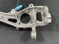 кулак поворотный правый Audi A4 B9 2017, 2.0 л., бензин, АКПП, седан, 8W0407560, 8W0407242F - фото №3