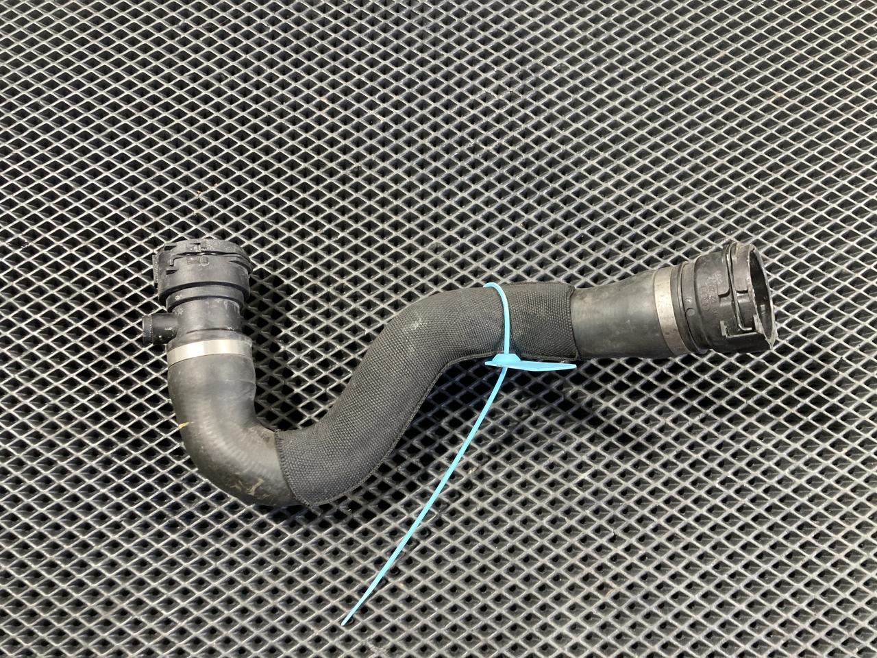 патрубок (трубопровод, шланг) Audi A7 4G 2012, 3.0 л., CGWB, бензин, хетчбэк 5 дв., 4G0121049Q - фото №1