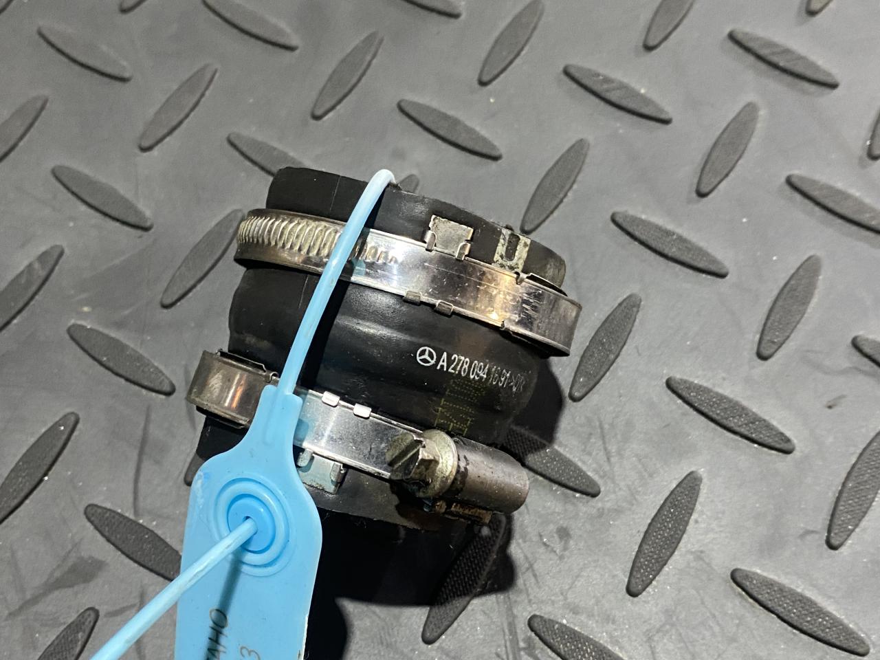 патрубок (трубопровод, шланг) Mercedes-Benz GLS-Класс X166 2018, 4.7 л., M 278.928, бензин, АКПП, внедорожник 5 дв., A2780941691 - фото №1