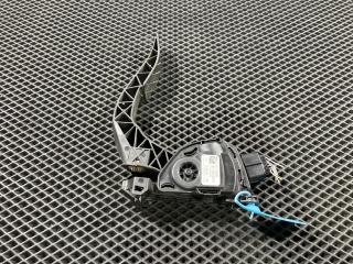 педаль Audi A8 D4/4H 2010, 4.2 л., CDRA, бензин, седан, 8K1723523A