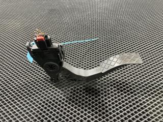 педаль Audi A7 4G 2011, 3.0 л., CGWB, бензин, хетчбэк 5 дв., 8K1723523A
