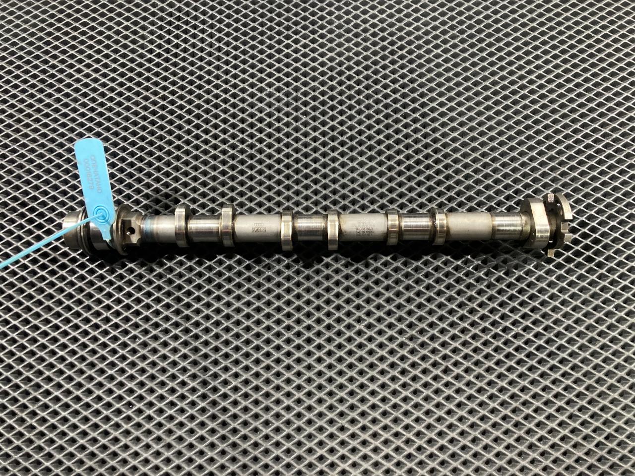 распредвал Audi A7 4G 2012, 3.0 л., CGWB, бензин, хетчбэк 5 дв., 06E109101BG, 06E109103F - фото №1